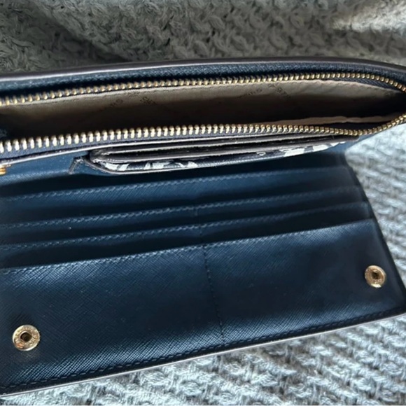 MiCHAEL KORS floral blue and white wallet with credit card holder - Picture 5 of 5